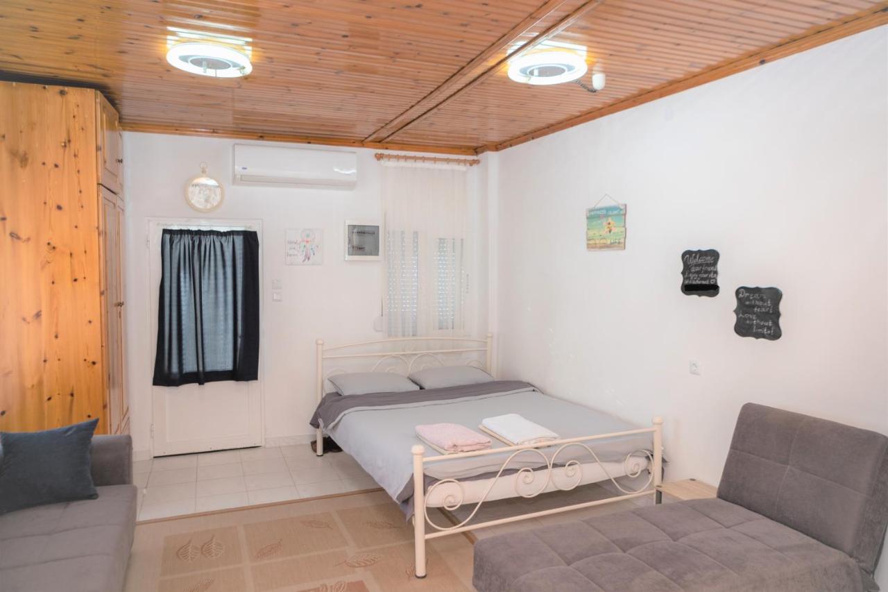 Safe And Cozy Studio In Xanthi! Exterior photo